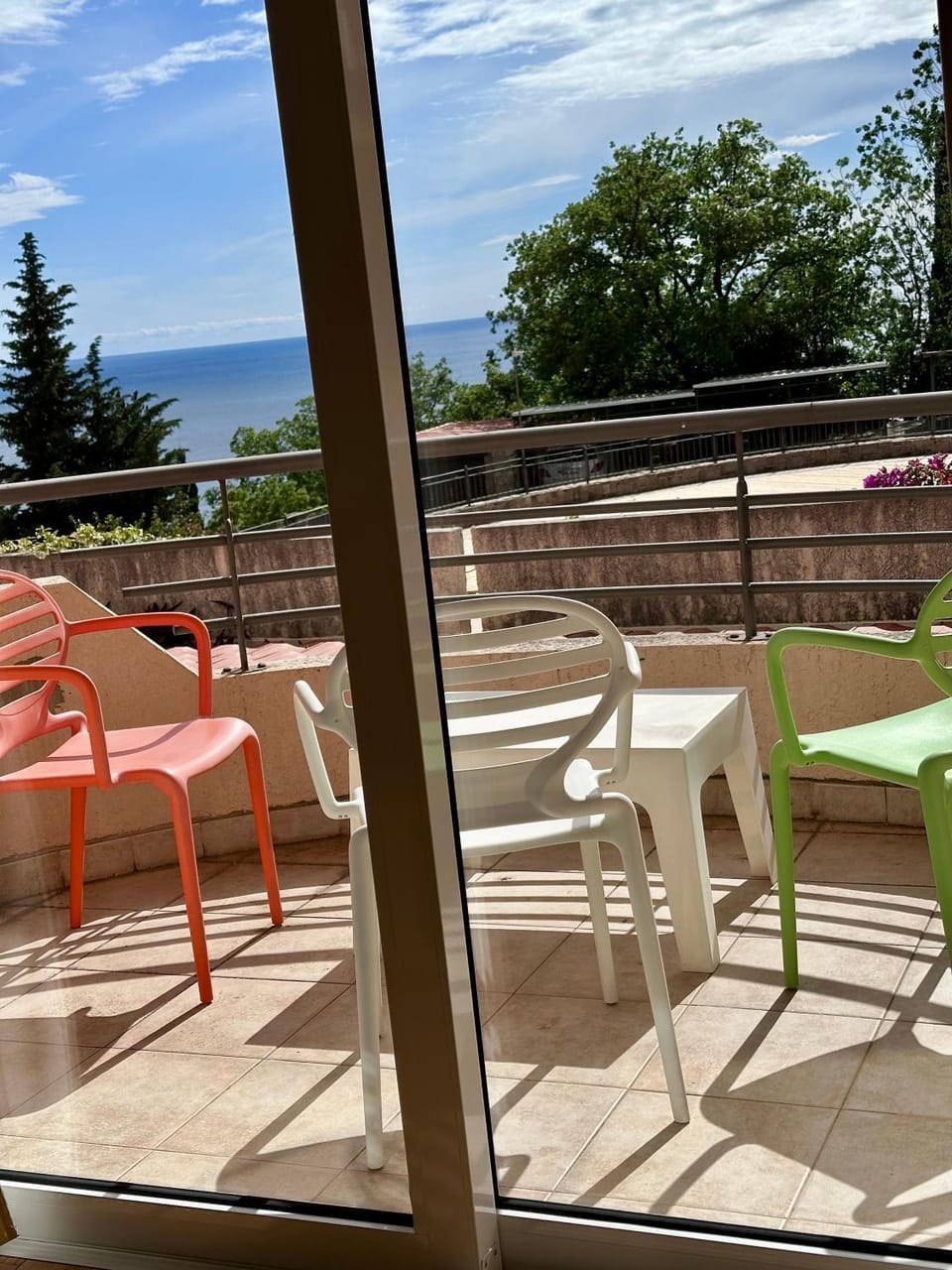 View (from property/room), Balcony/Terrace, Seating area, Sea view