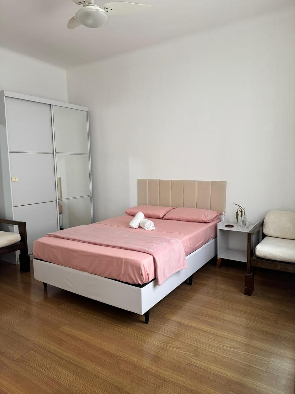 Bedroom, wardrobe, air conditioner