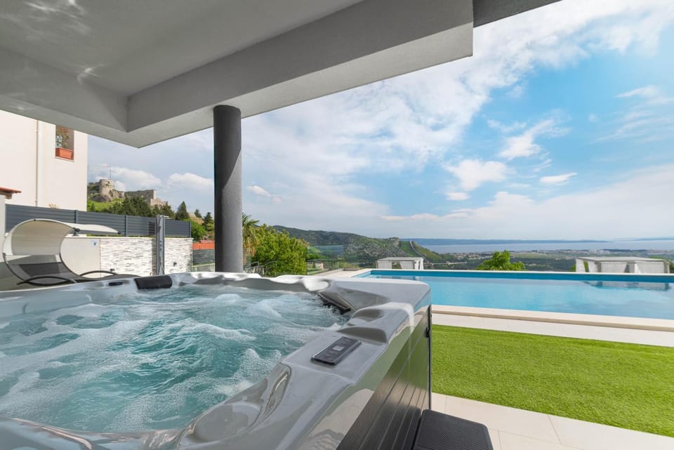 Hot Tub, Hot Tub, Sea view, Swimming pool