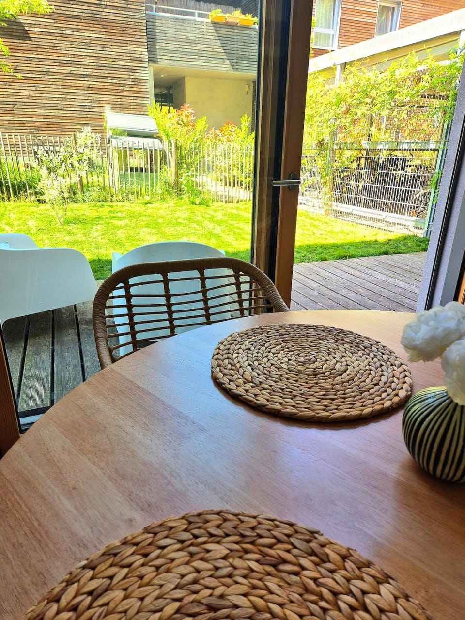 Le 11 - Terrasse et jardin à 10 minutes à pieds du centre-ville Apartment in Strasbourg