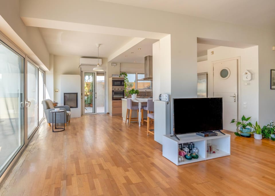 Communal lounge/ TV room, TV and multimedia, Evening entertainment