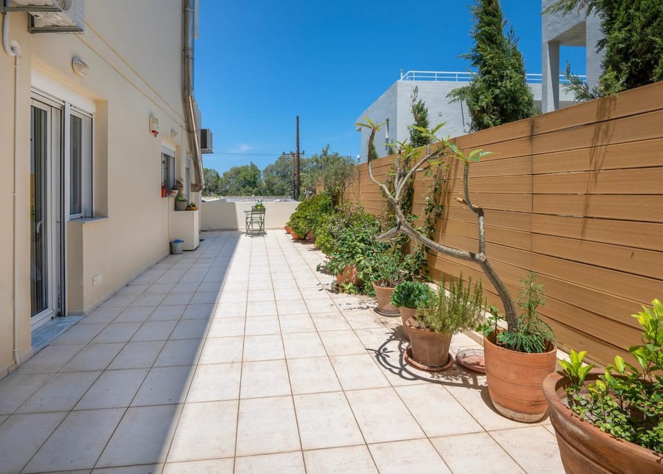 Property building, Spring, Day, Garden, Garden view