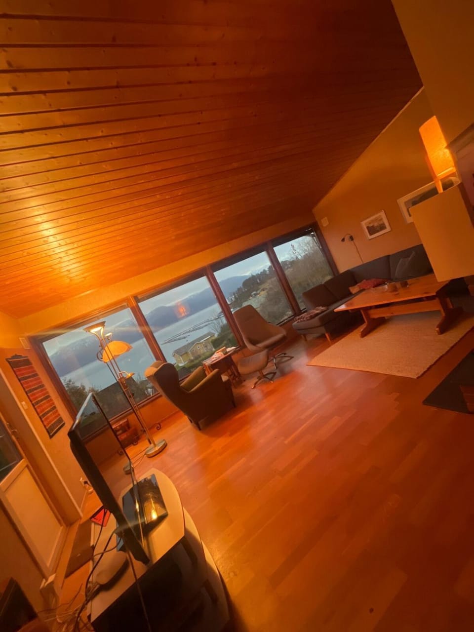 4 bedroom room House in Beautiful Strandebarm House in Vestland