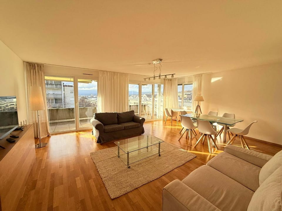 178 Good location spacious and free parking included Apartment in Lausanne