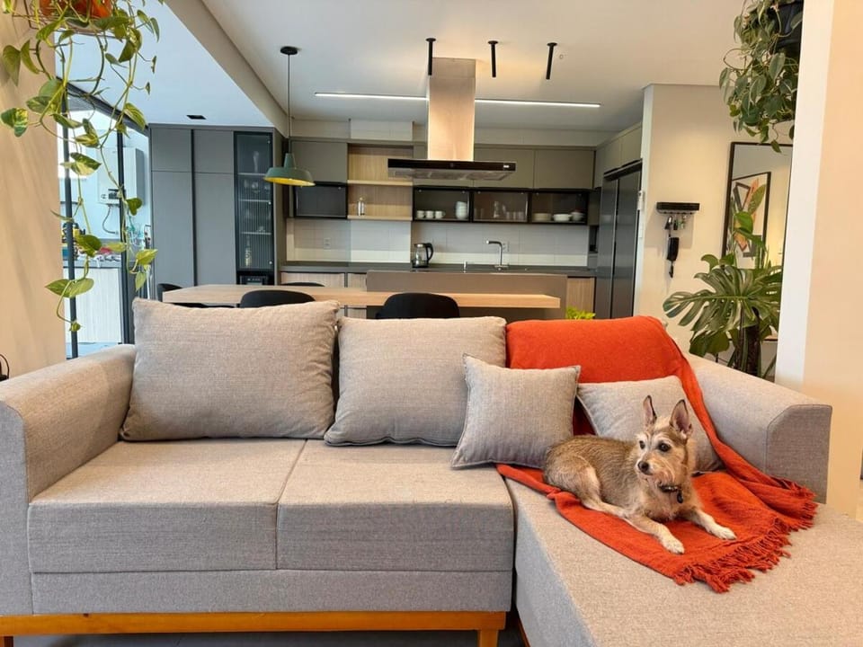 Apê Sunshine| Terraço| Interação com animais Apartment in Florianopolis
