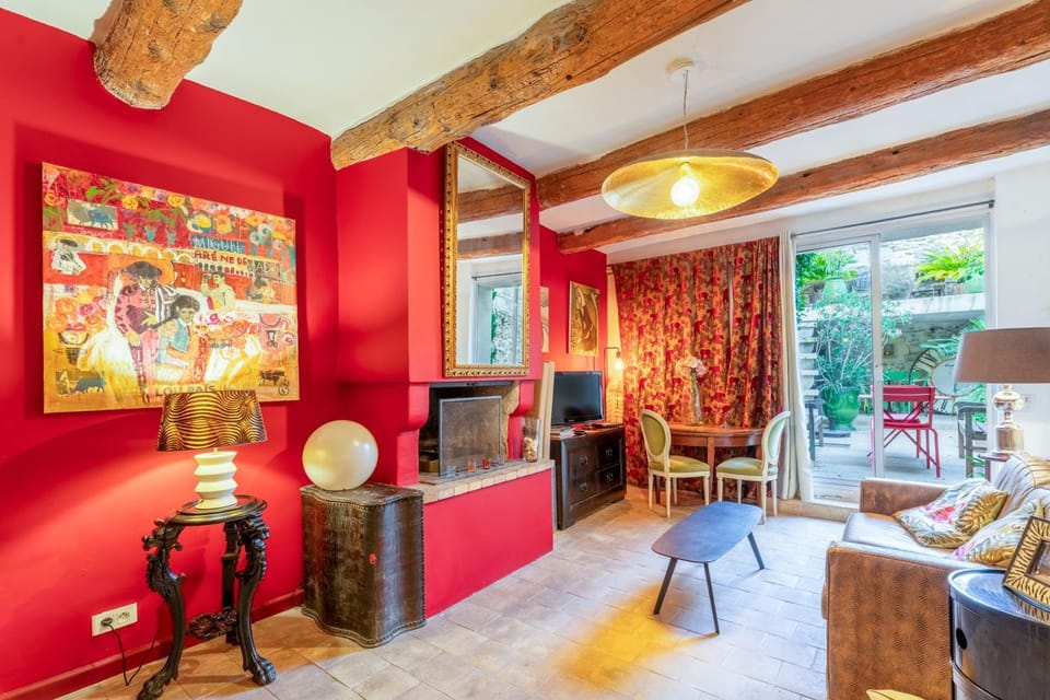 Property building, Living room