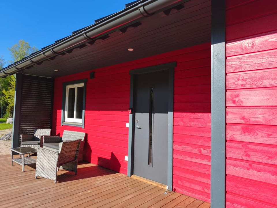 Property building, Patio, Balcony/Terrace