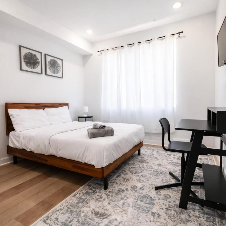 2BR Near Temple Sleeps 4 WD Workspace Apartment in Philadelphia