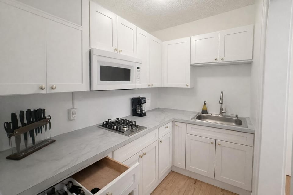 Studio in High FallsCozyTVKitchenDowntown Apartment in Brighton