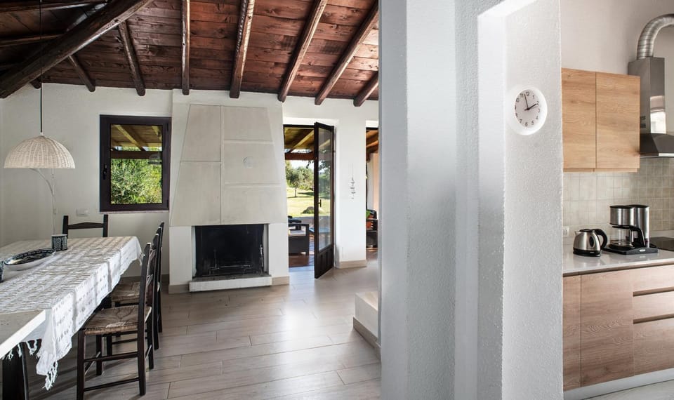 Property building, Kitchen or kitchenette, Living room