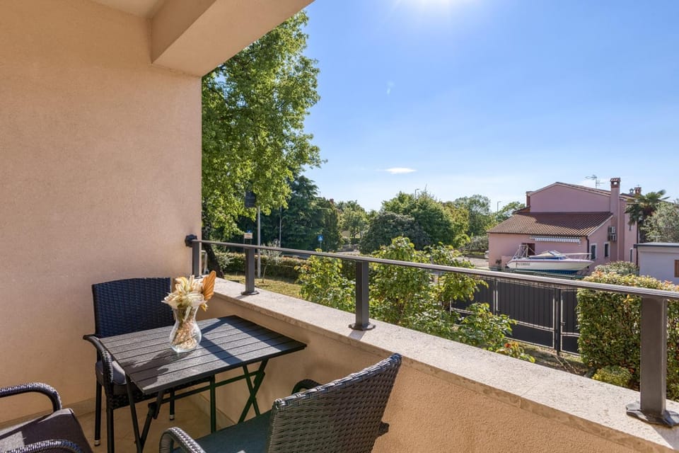 View (from property/room), Balcony/Terrace