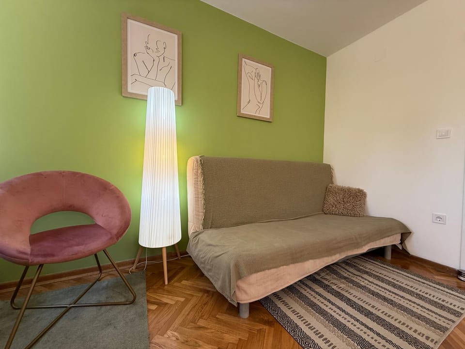 Forest Window 2 Petrovac Apartment in Budva Municipality