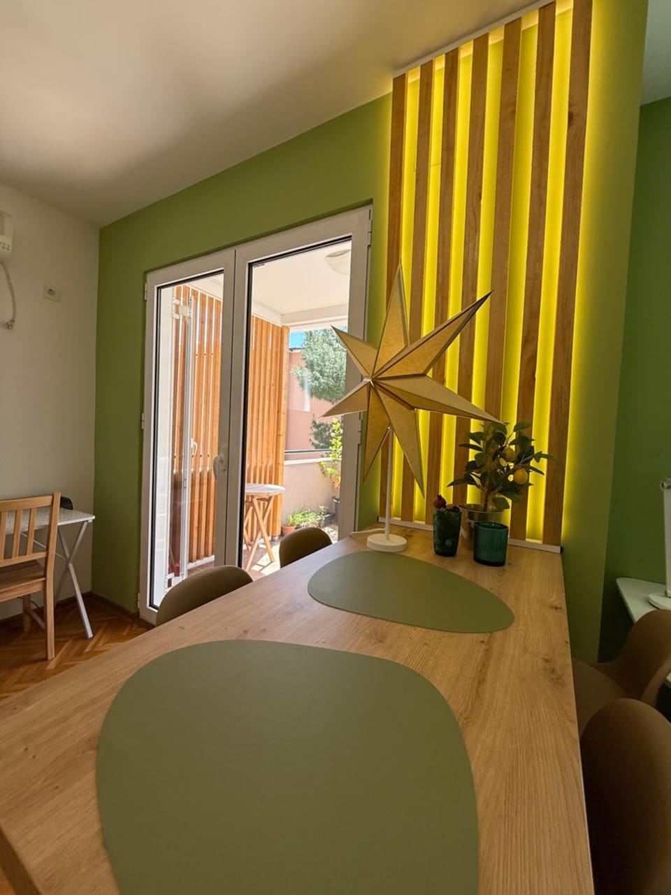 Forest Window 2 Petrovac Apartment in Budva Municipality