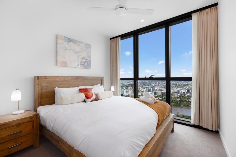 Bed, View (from property/room), Bedroom, City view, Garden view, Landmark view, Mountain view, River view, Street view