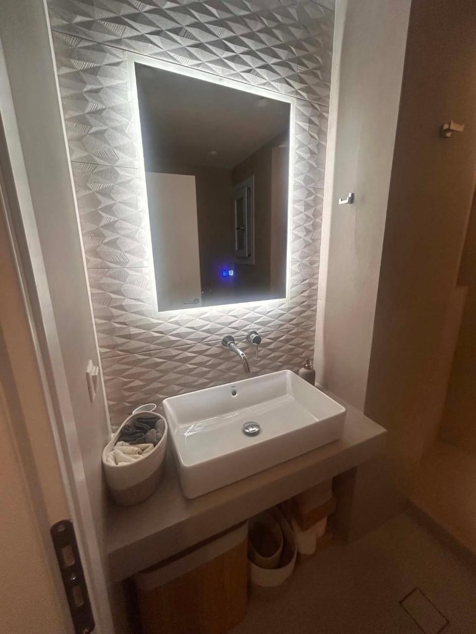 Almires 2 - Stay 20m from Aegean Sea Apartment in Milos