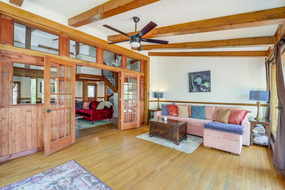 2 Mi to Appalachian State: Cabin w/ Outdoor Spaces Cabin in Boone