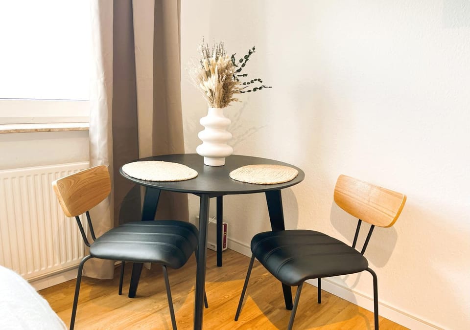Photo of the whole room, Dining area