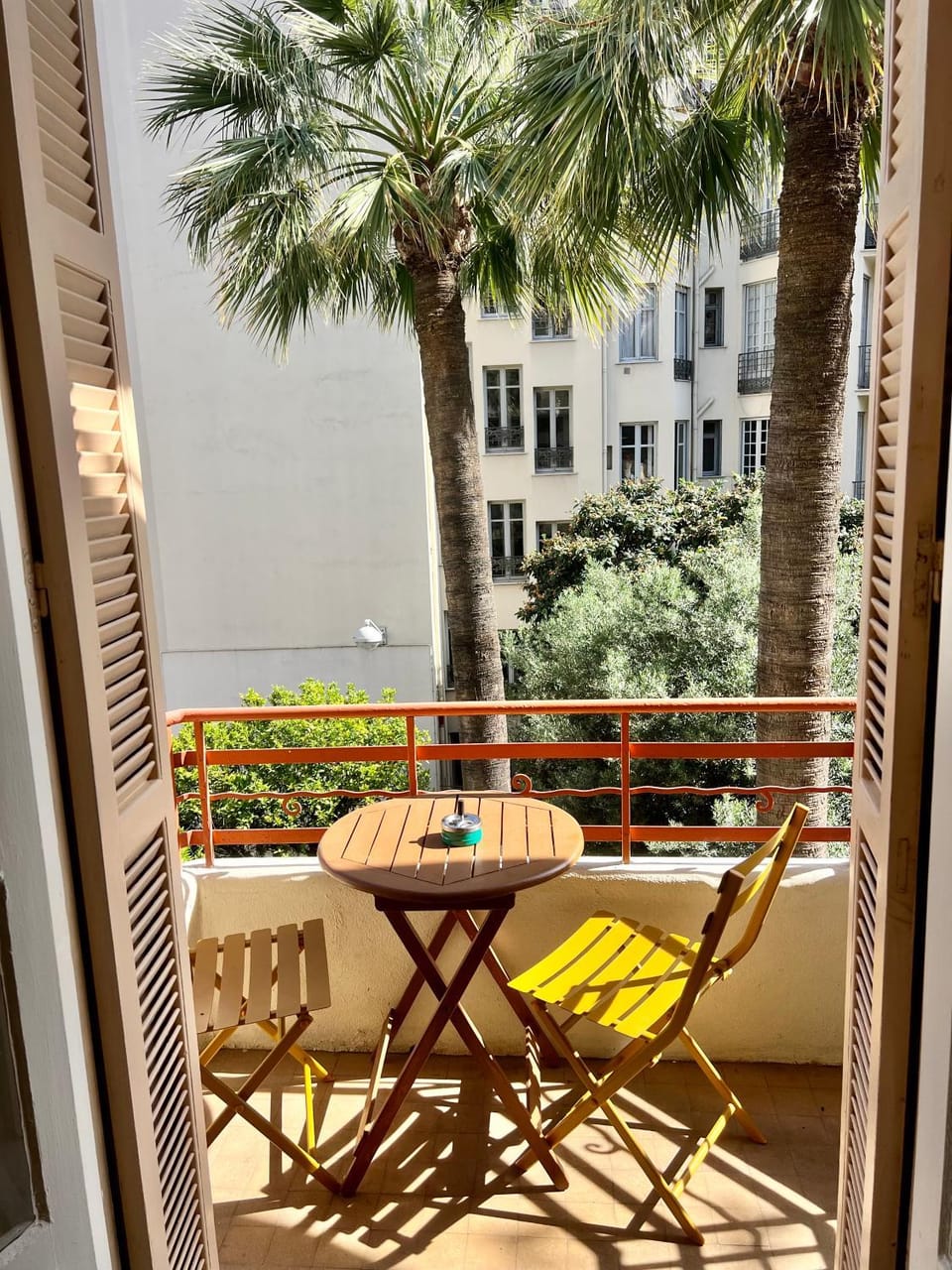 Charmant appartement avec terrasse en plein cœur de Nice à deux pas de la mer ! Apartment in Nice