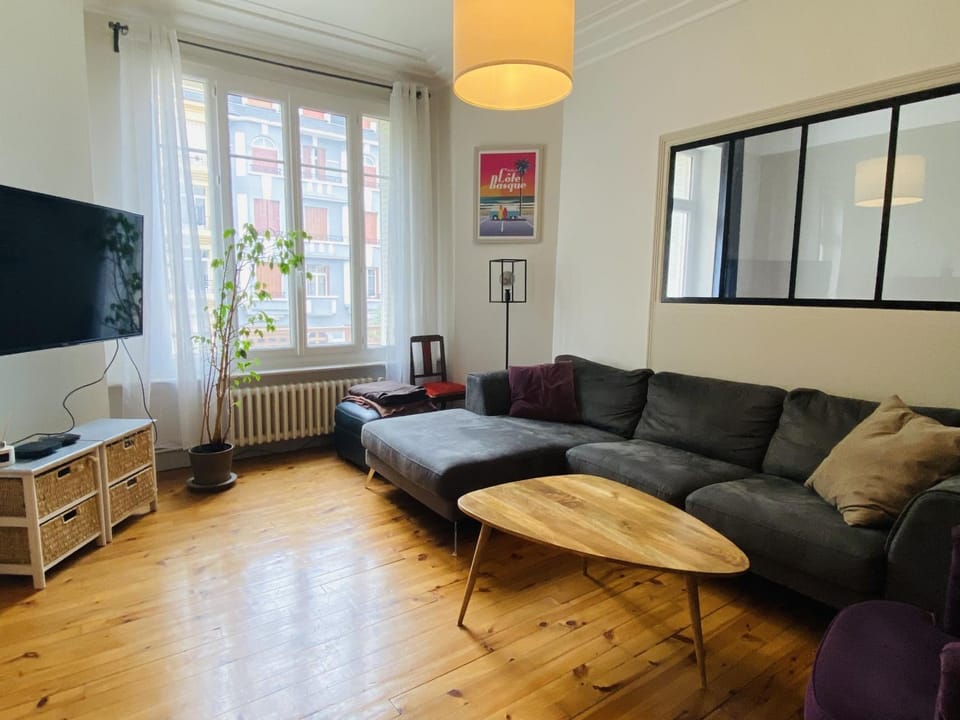Communal lounge/ TV room, Living room
