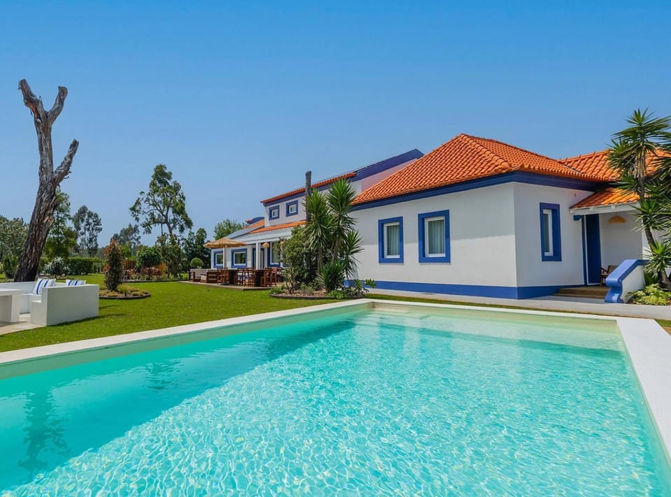 Swimming pool, Swimming pool