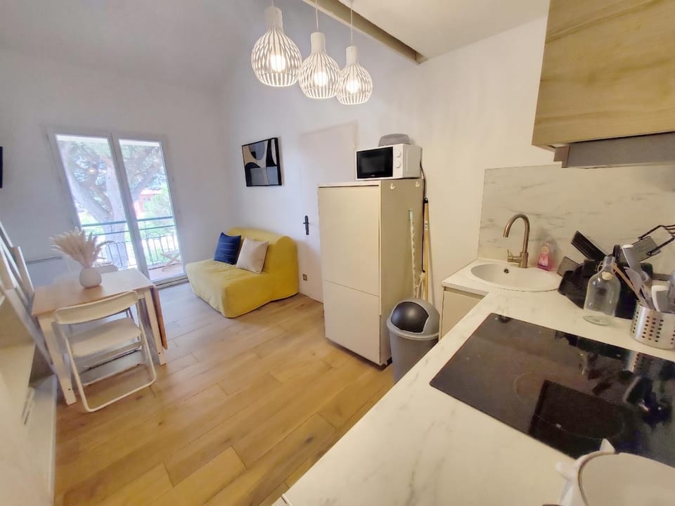 Appartement T3 mezzanine, plage des Sablettes à 300 m ! Apartment in La Seyne-sur-Mer