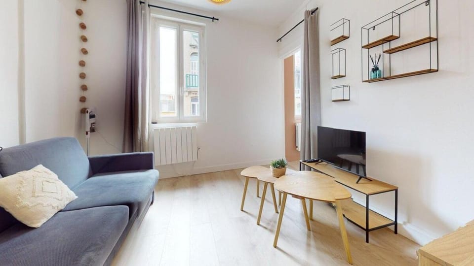 Communal lounge/ TV room, Living room, Dining area