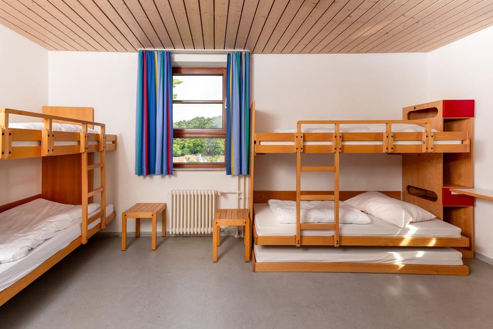 Jugendherberge Burg Rabeneck Pforzheim Hostel in Pforzheim