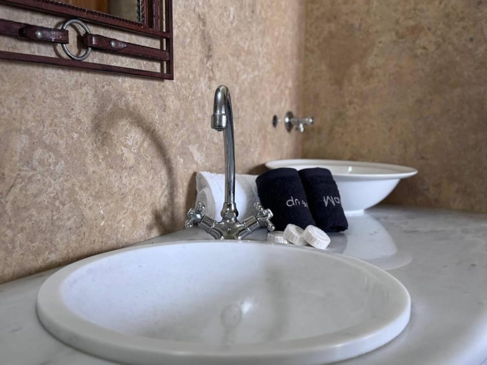 The Marble house Tinos House in Decentralized Administration of the Aegean