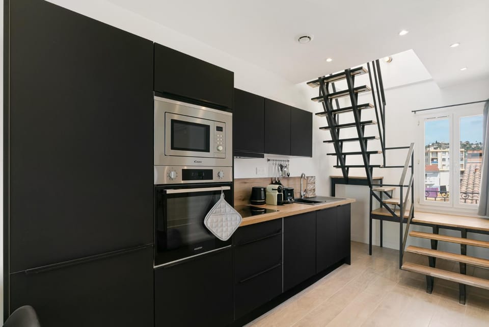 Azurenting - vue sur le port - roof top 3 Apartment in Antibes