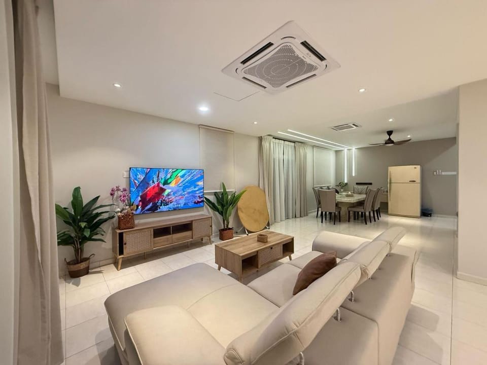 Living room, Photo of the whole room