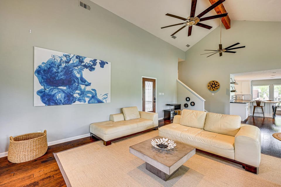 Waterfront Seguin Lake House Near Downtown House in Seguin