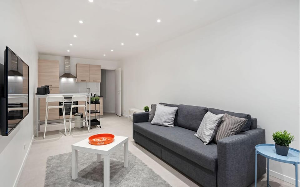 TV and multimedia, Kitchen or kitchenette, Living room, Seating area, Dining area, Evening entertainment