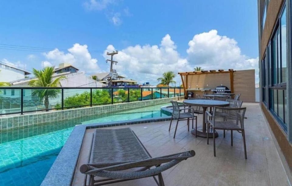 Swimming pool, sunbed
