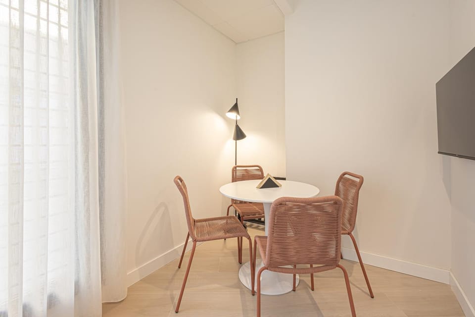 TV and multimedia, Dining area