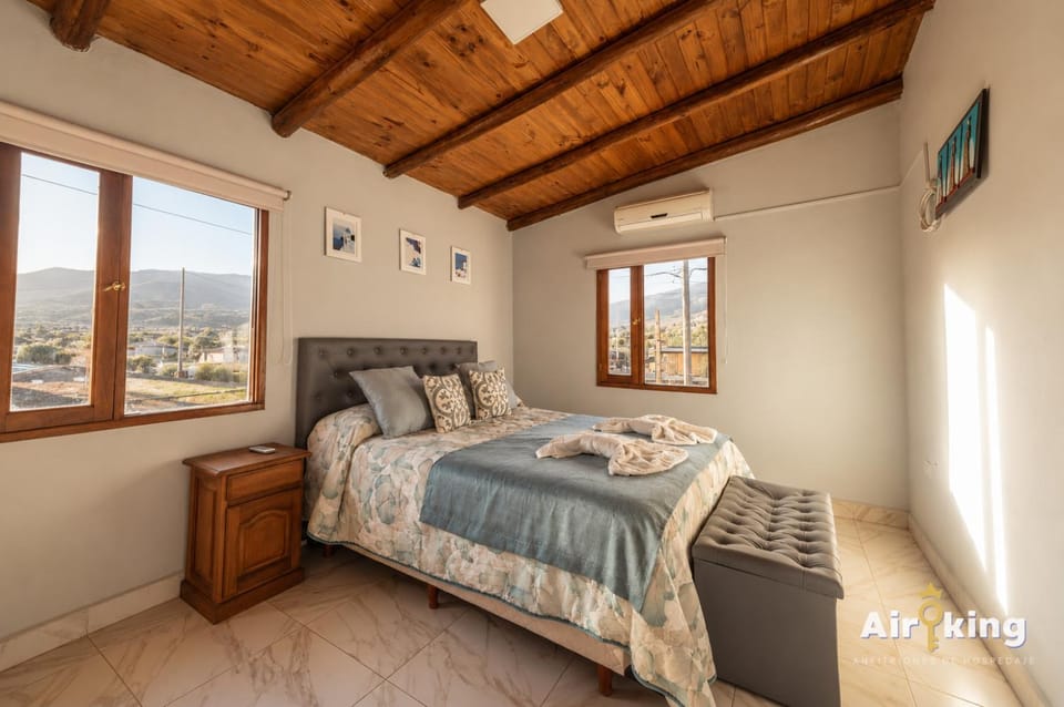 Amplios Departamentos con Vistas a los cerros - Patio, Asador y Pileta Apartment in Tafí del Valle