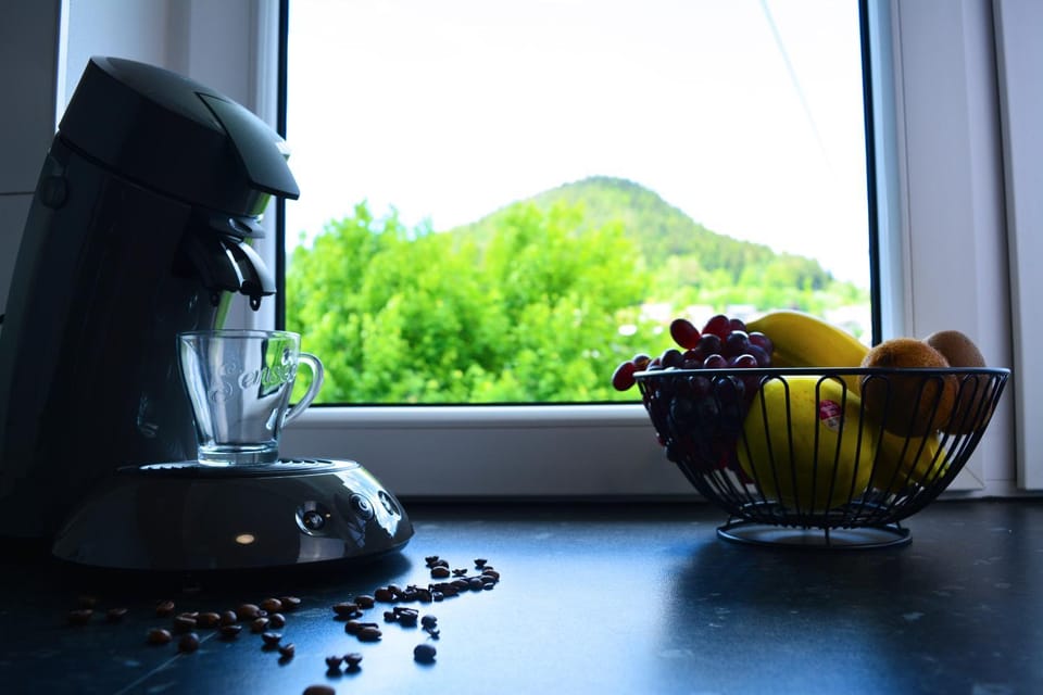 Kitchen or kitchenette, Food, Mountain view