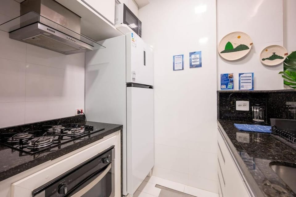 Quarto e sala no posto 6, 2 minutos a pé da praia Apartment in Rio de Janeiro