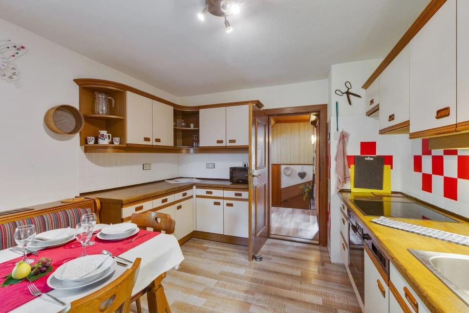 Property building, Kitchen or kitchenette, Living room