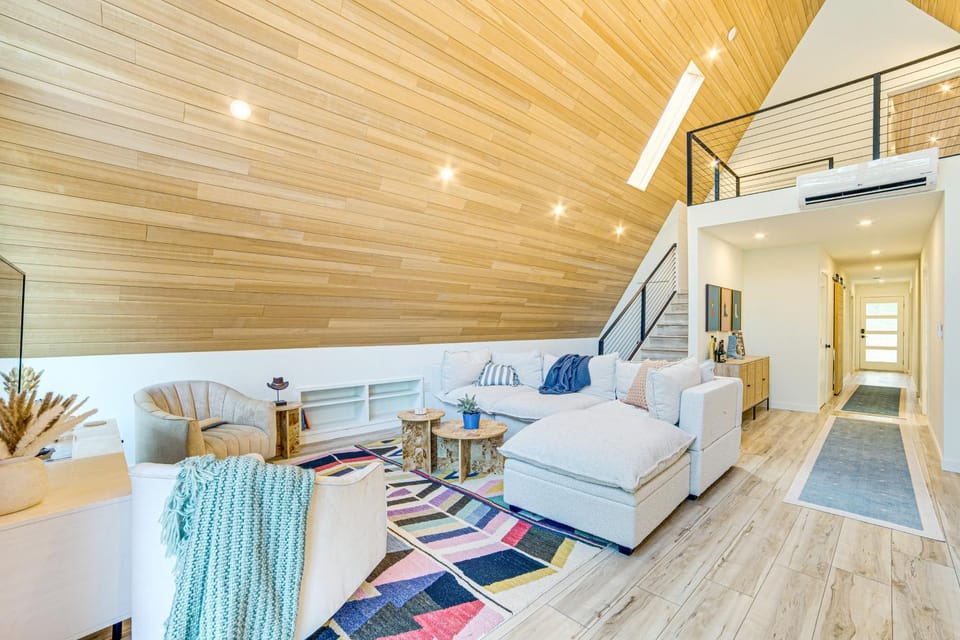 A-Frame Cabin w/ Deck Near Cedar Creek Lake Cabin in Cedar Creek Reservoir