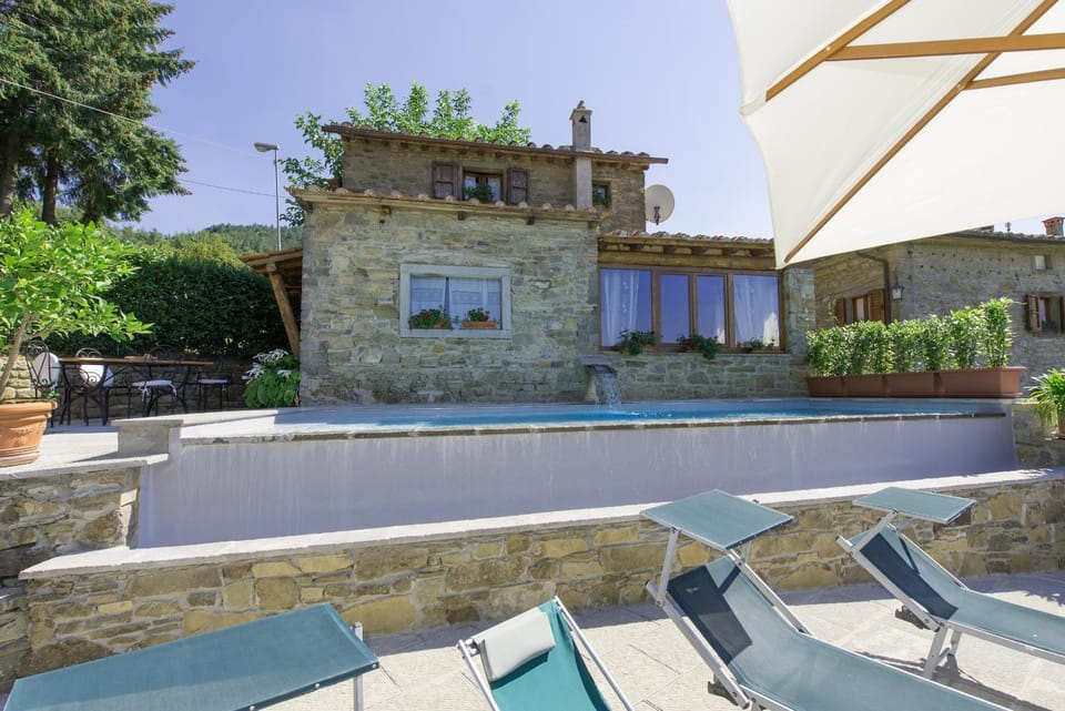 Facade/entrance, Swimming pool