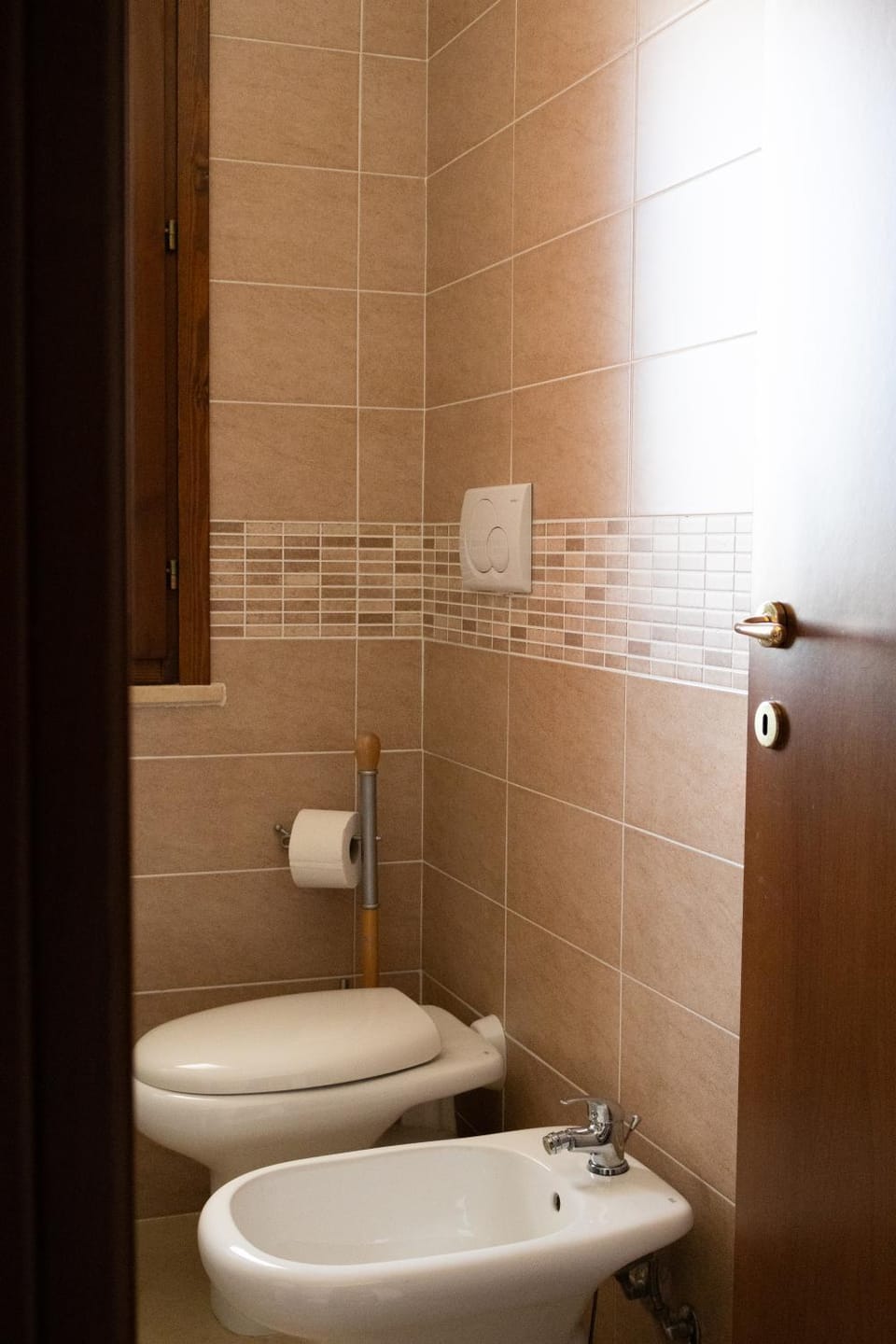 Bathroom, bidet