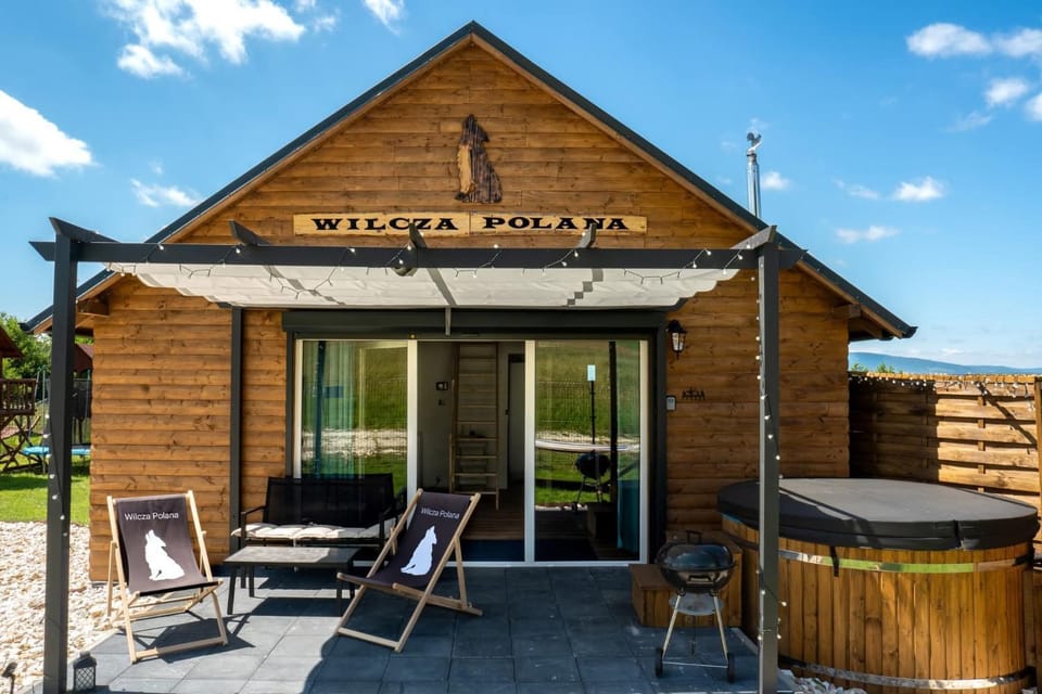 Wilcza Polana Domki koło Międzygórza z jacuzzi i sauną Chalet in Lower Silesian Voivodeship