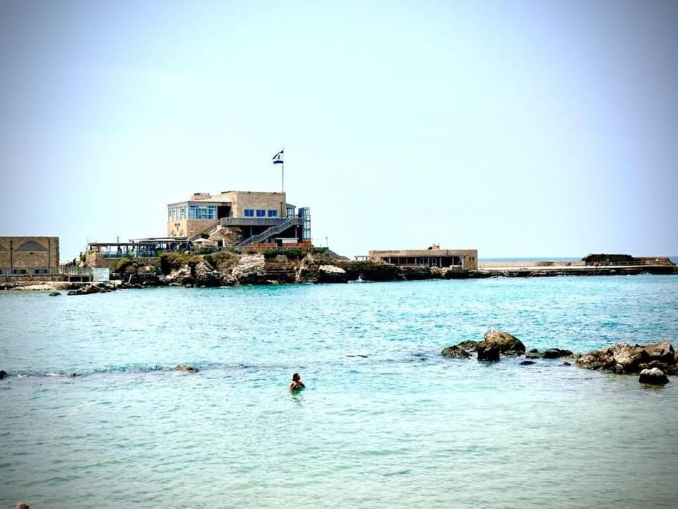 Inbal's suite, Caesarea Apartment in Haifa District