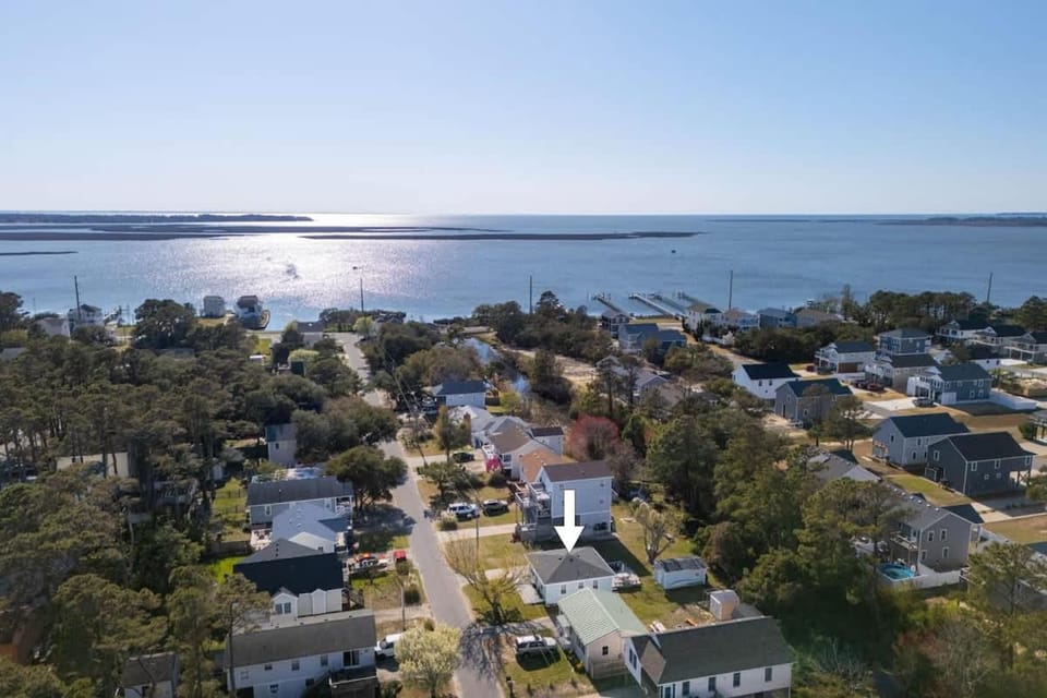 Steps to the Sound & Dog Friendly House in Kill Devil Hills