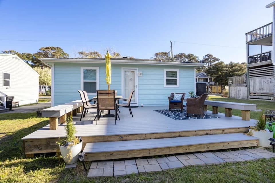 Steps to the Sound & Dog Friendly House in Kill Devil Hills