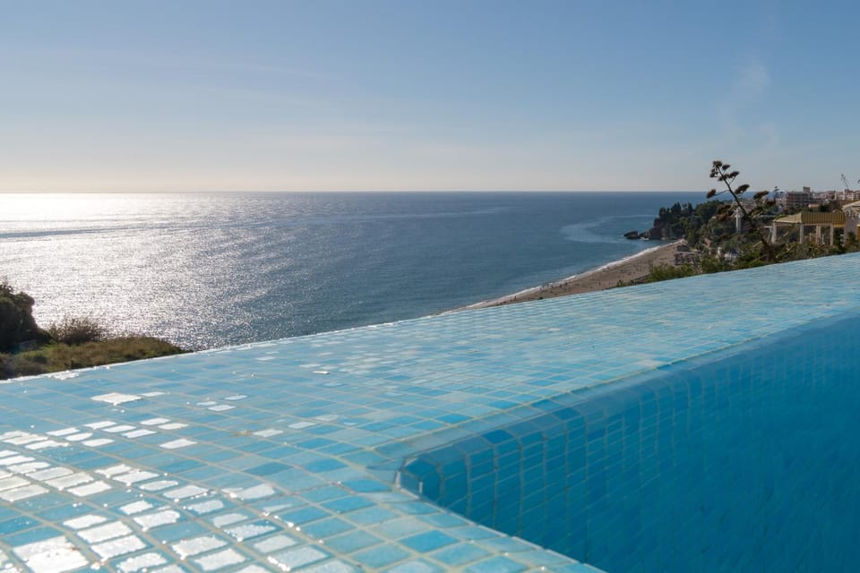 Day, Natural landscape, Pool view, Sea view, Swimming pool