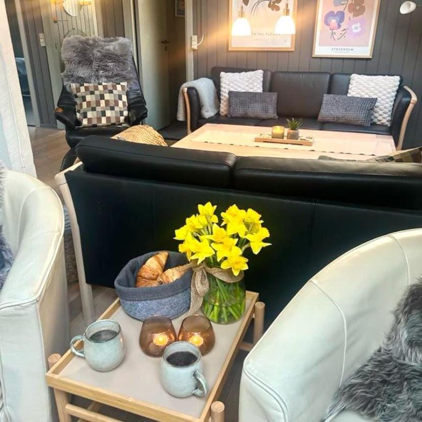 Family Cottage with Sauna and Hot Tub House in Oksbøl