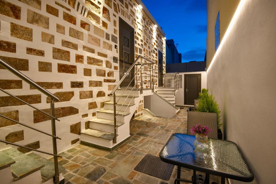 Patio, Balcony/Terrace