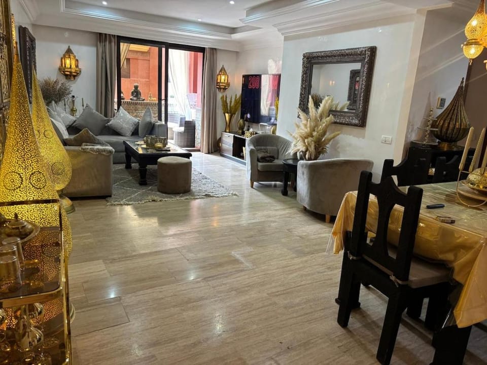 Central Fiber Optic Pool Apartment in Marrakesh