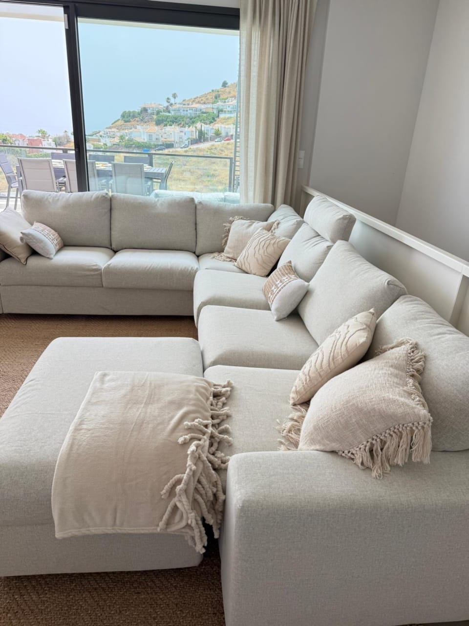 Living room, Sea view